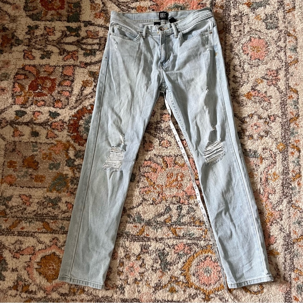 Men’s light wash distressed BDG jeans urban outfitters